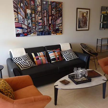 Sol-y-days Eden, Magnifique De Deux Chambres, En Duplex Face A La Et Au Port De Plaisance شقة